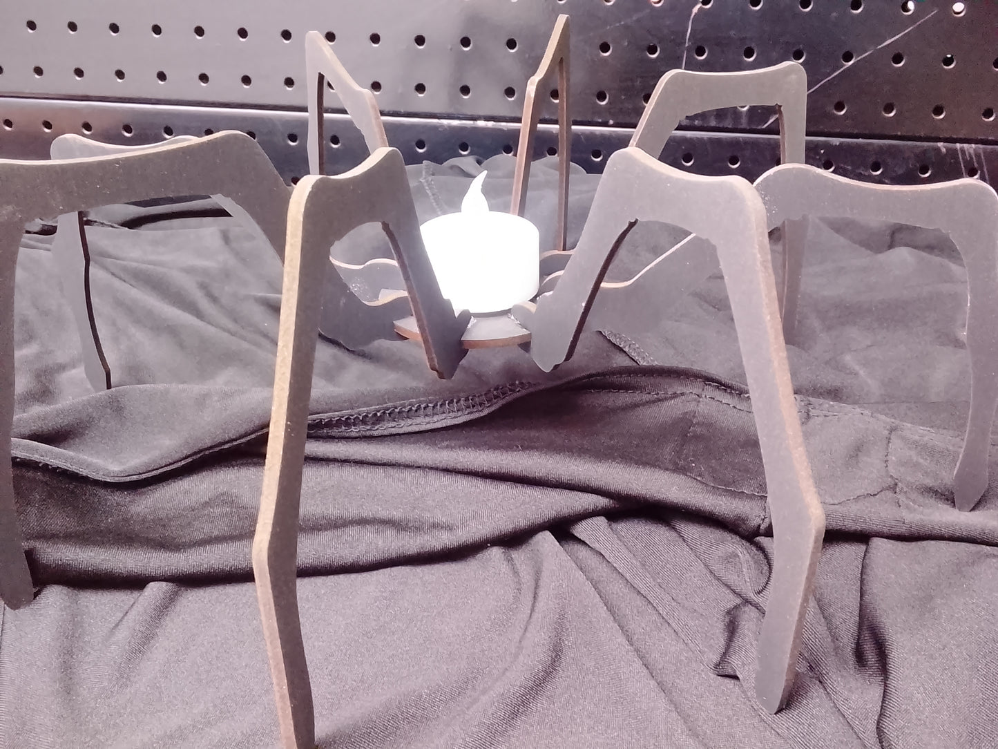 Spider tealight holder