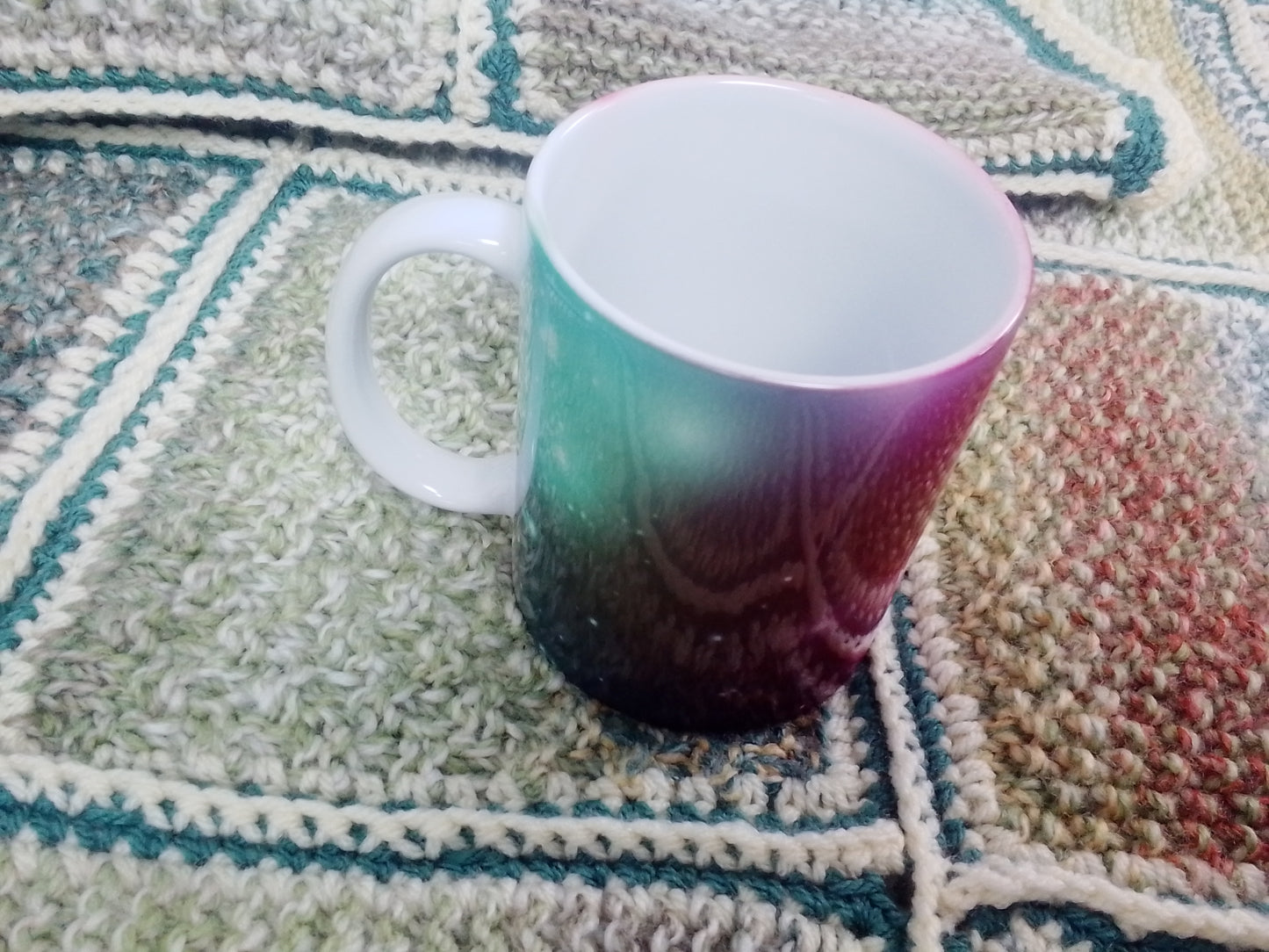 Mug: cosmic green/pink