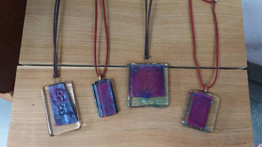 Glass Necklace (SD)