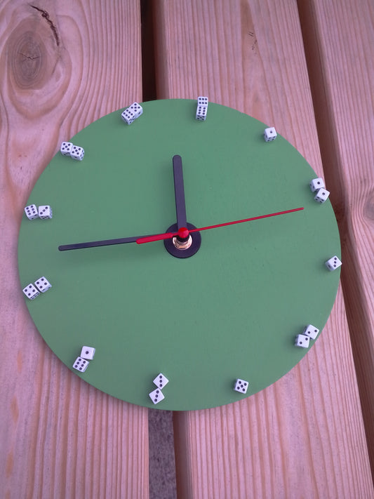 Tumbling dice clock