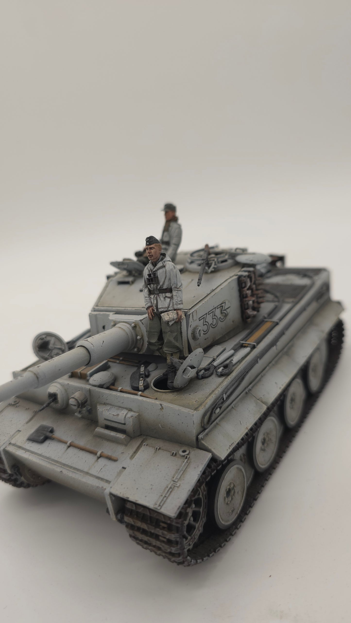 Tiger I Ausf. E (Early Production) '333' – Winter Camouflage