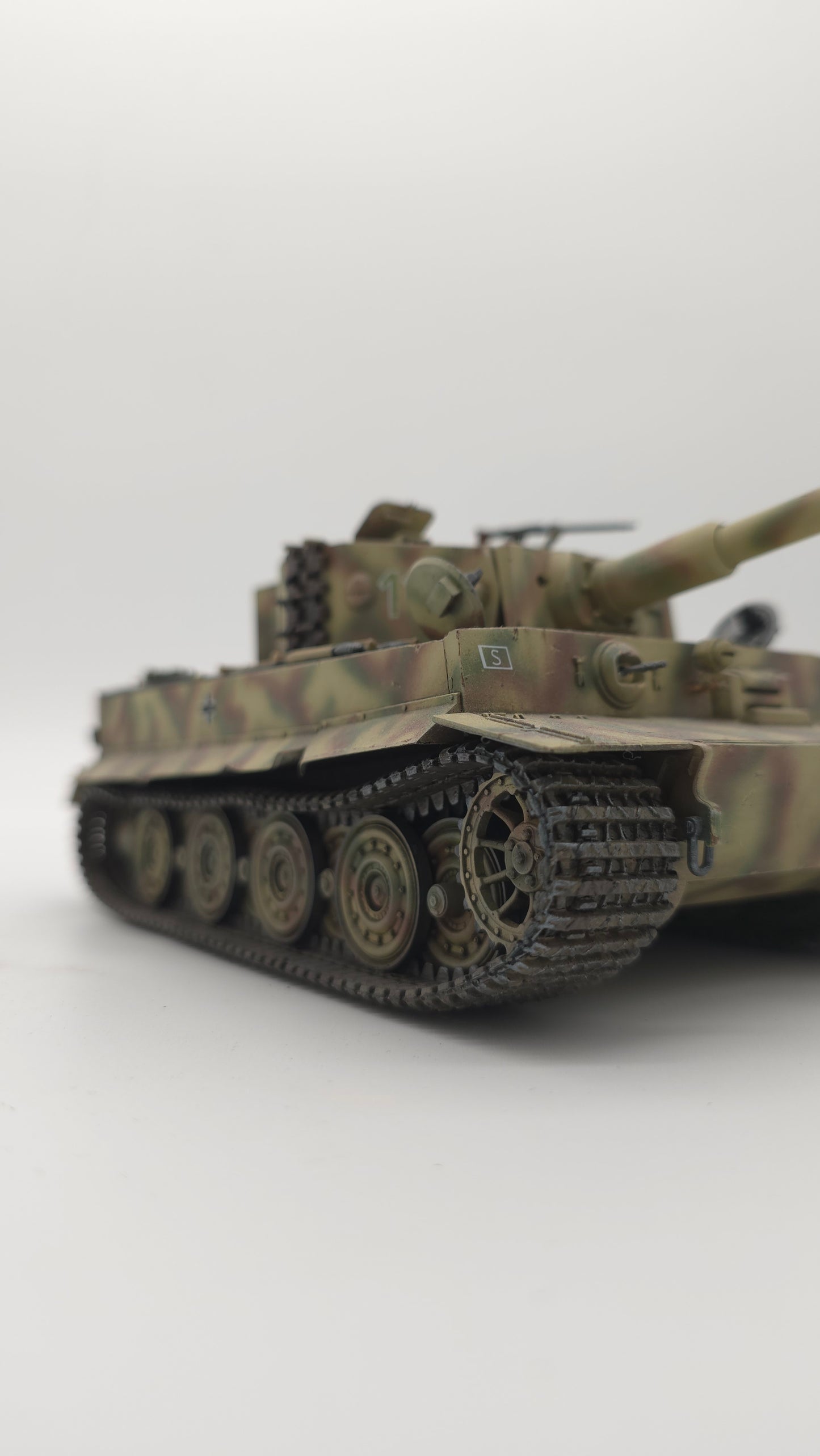 Tiger I Ausf. E (Late Production) '112' – Three-Tone Camouflage