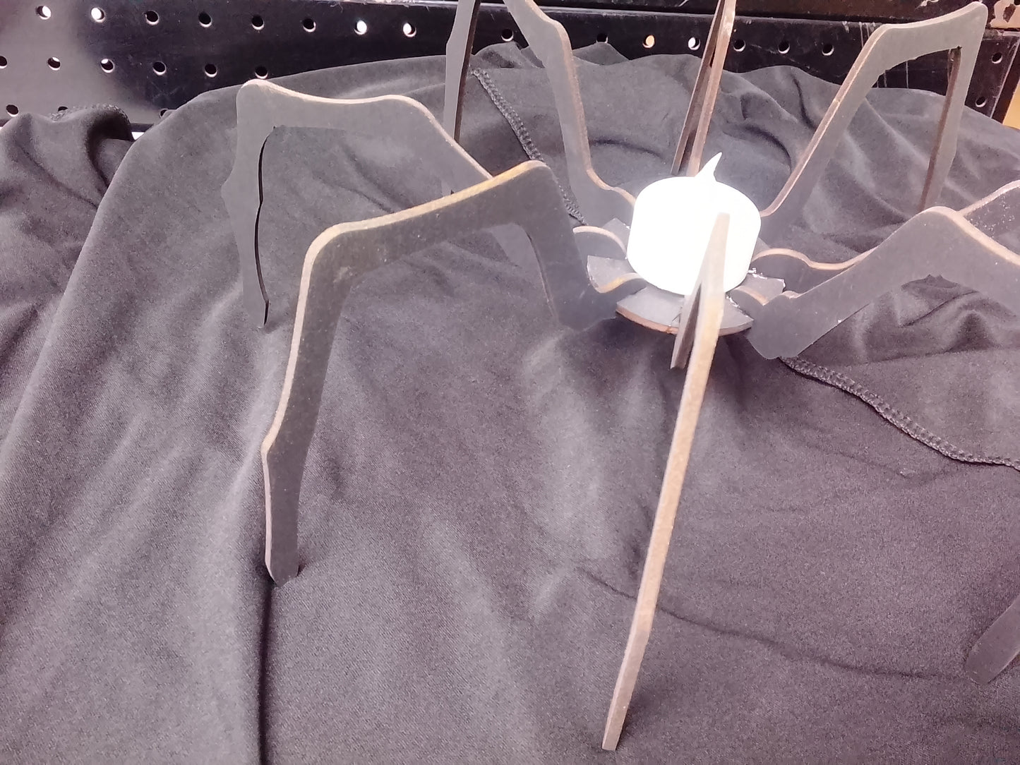 Spider tealight holder